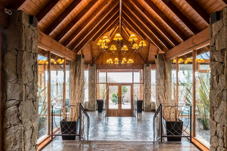 Mirador del Lago Hotel setting
